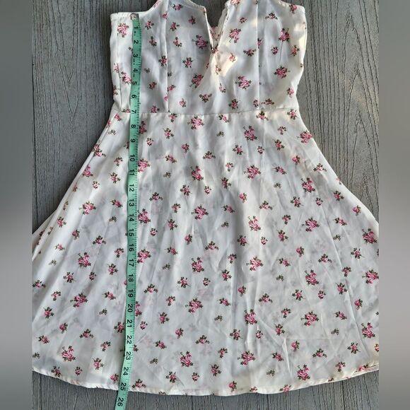 RUE 21 spring summer v neck adjustable spaghetti strap WHITE FLORAL DRESS new - Picture 14 of 16